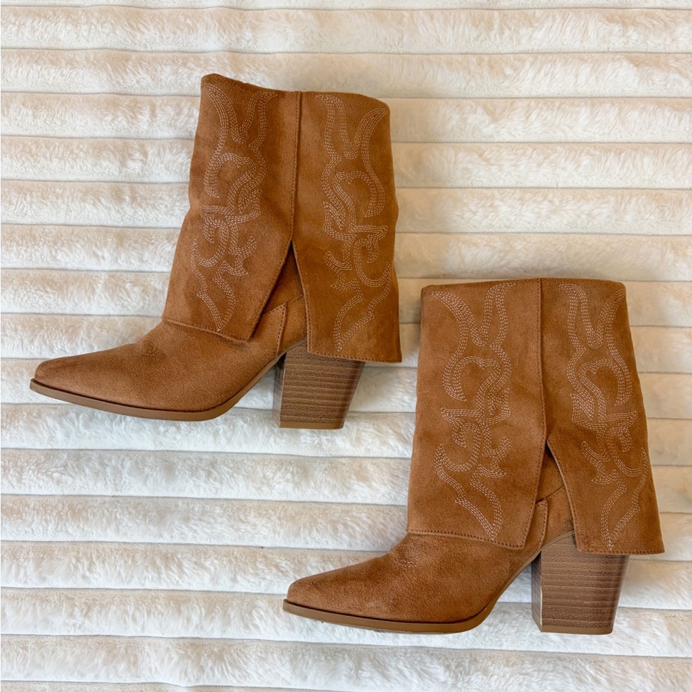 Women's Tan Suede Western Block Heel Boots